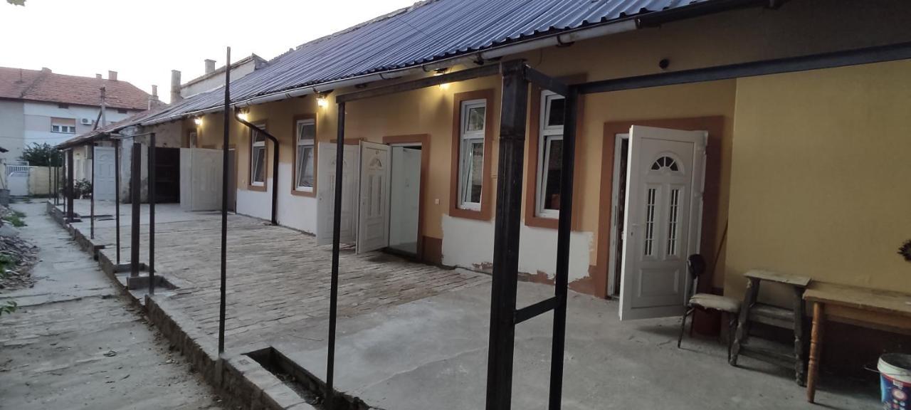 Apartmani Dld Ns Novi Sad Esterno foto
